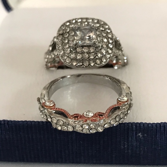 Jewelry - White gold filled Clear crystal wedding ring